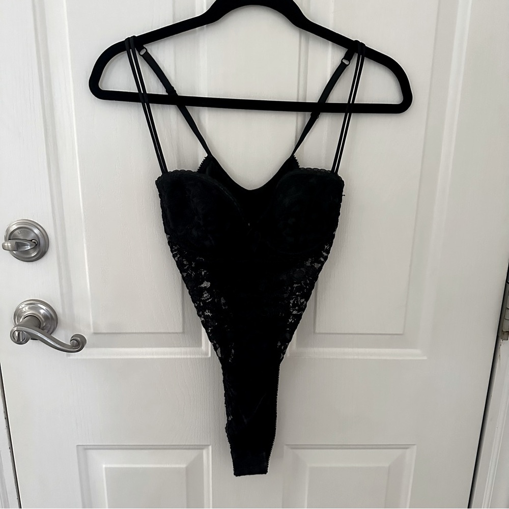 Vintage 80’s/90’s Victoria’s Secret Floral Lace Bodysuit Black